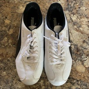Like new Puma sneakers